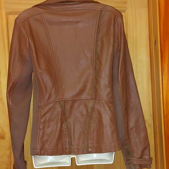 Faux Leather jacket - Picture 4 of 6